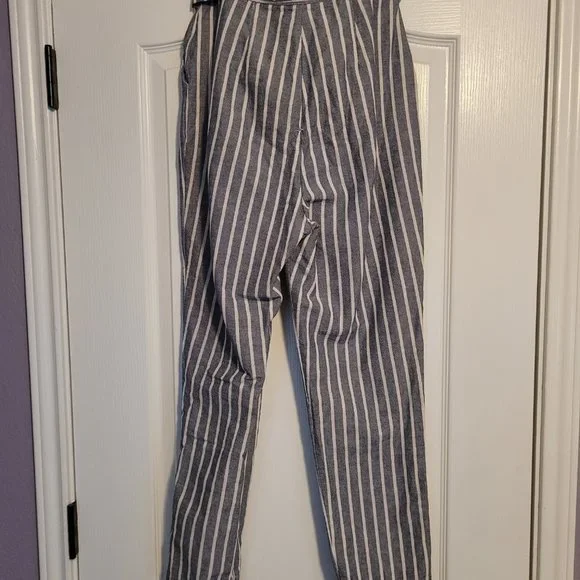 Urban Outfitters Gianna High Rise Paperbag Pants - Picture 4 of 6